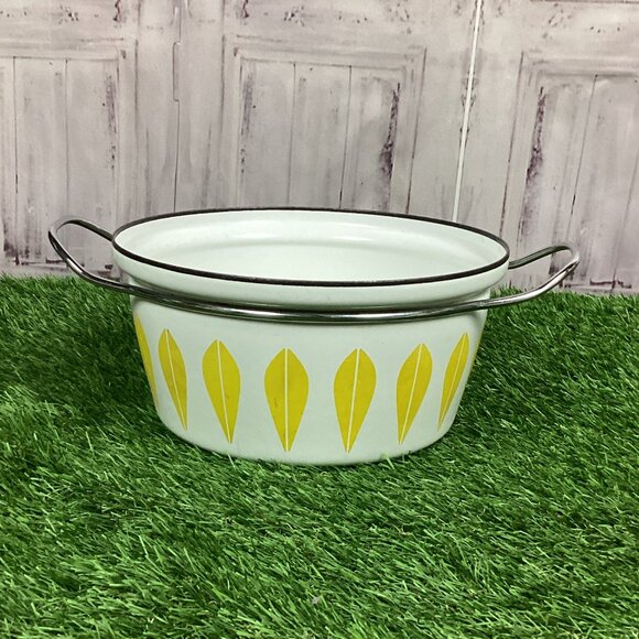 Cathrineholm Yellow White Enamel Lotus Stock Pot Casserole Dish No lid - Picture 1 of 15